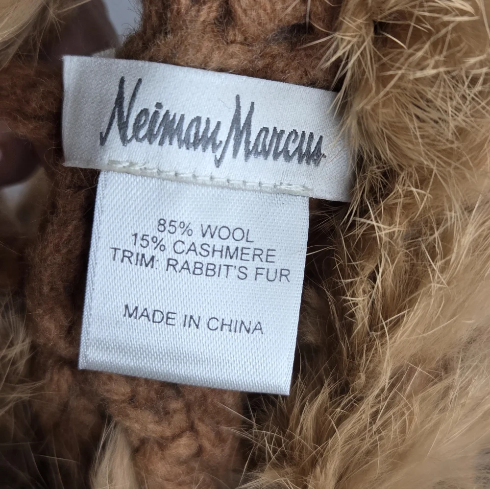 Neiman Marcus Brown Ponchi Wool and Cashmere with Rabbit Fur Trim - Picture 8 of 9